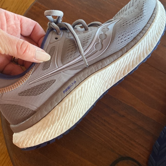 NWOT, Saucany,  Hurricane 23 shoes. - Picture 8 of 12